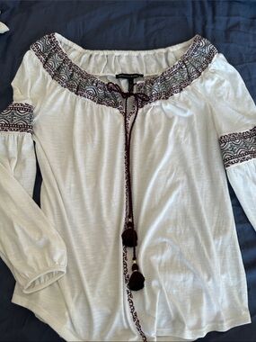 WHBM Embroidered Peasant Top with Burgundy Trim